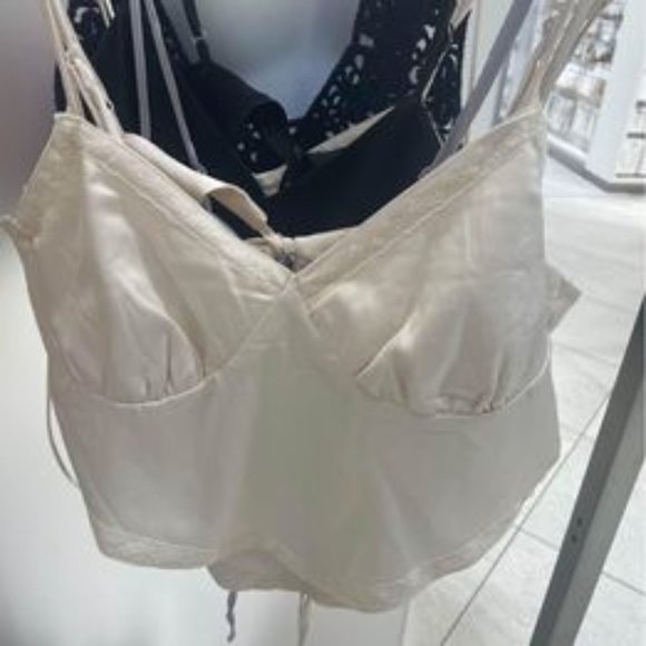 Simon's lace Cami - Picture 2 of 3